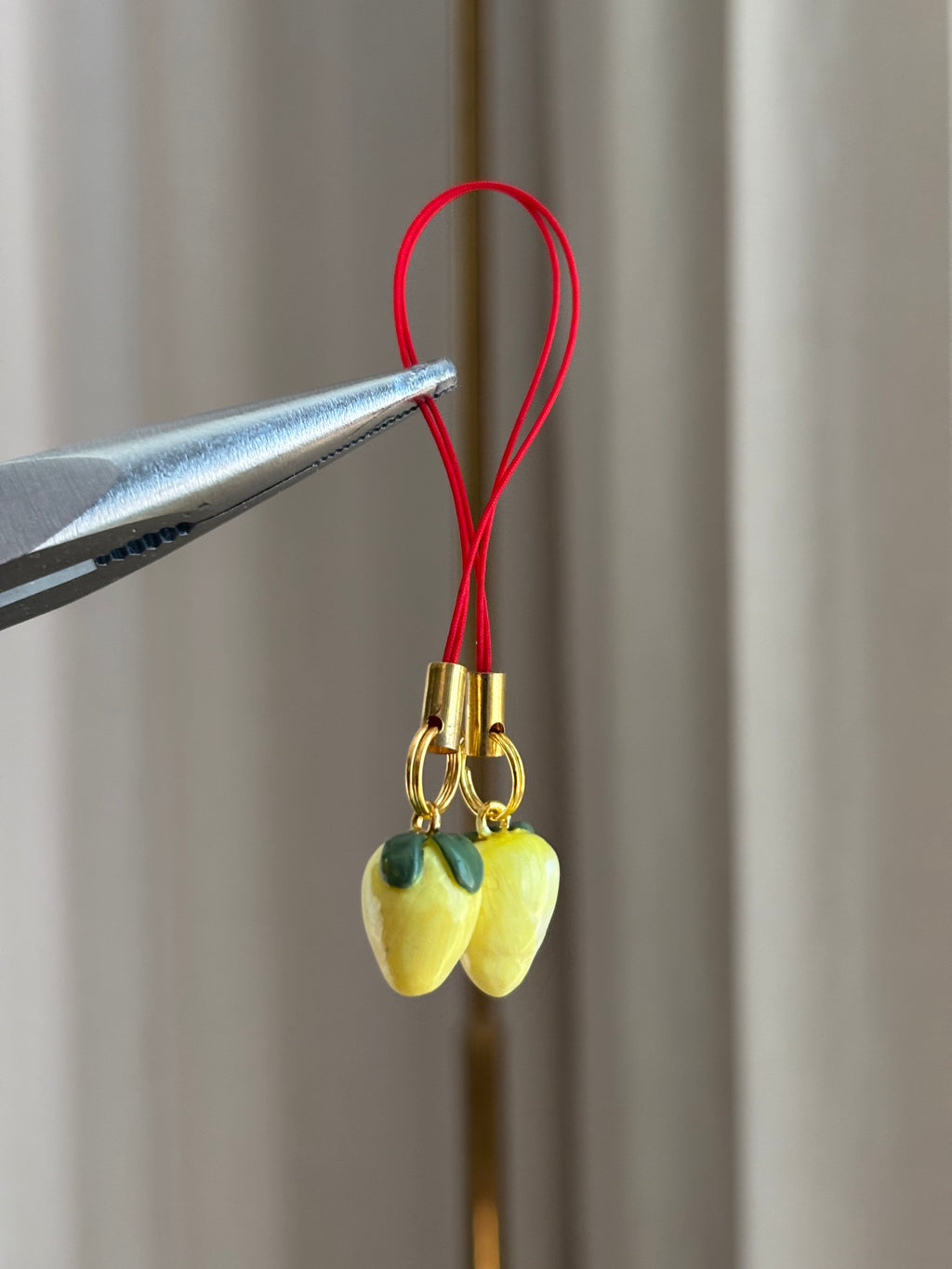 Puhelinkoru Lemon XS / punainen lenkki