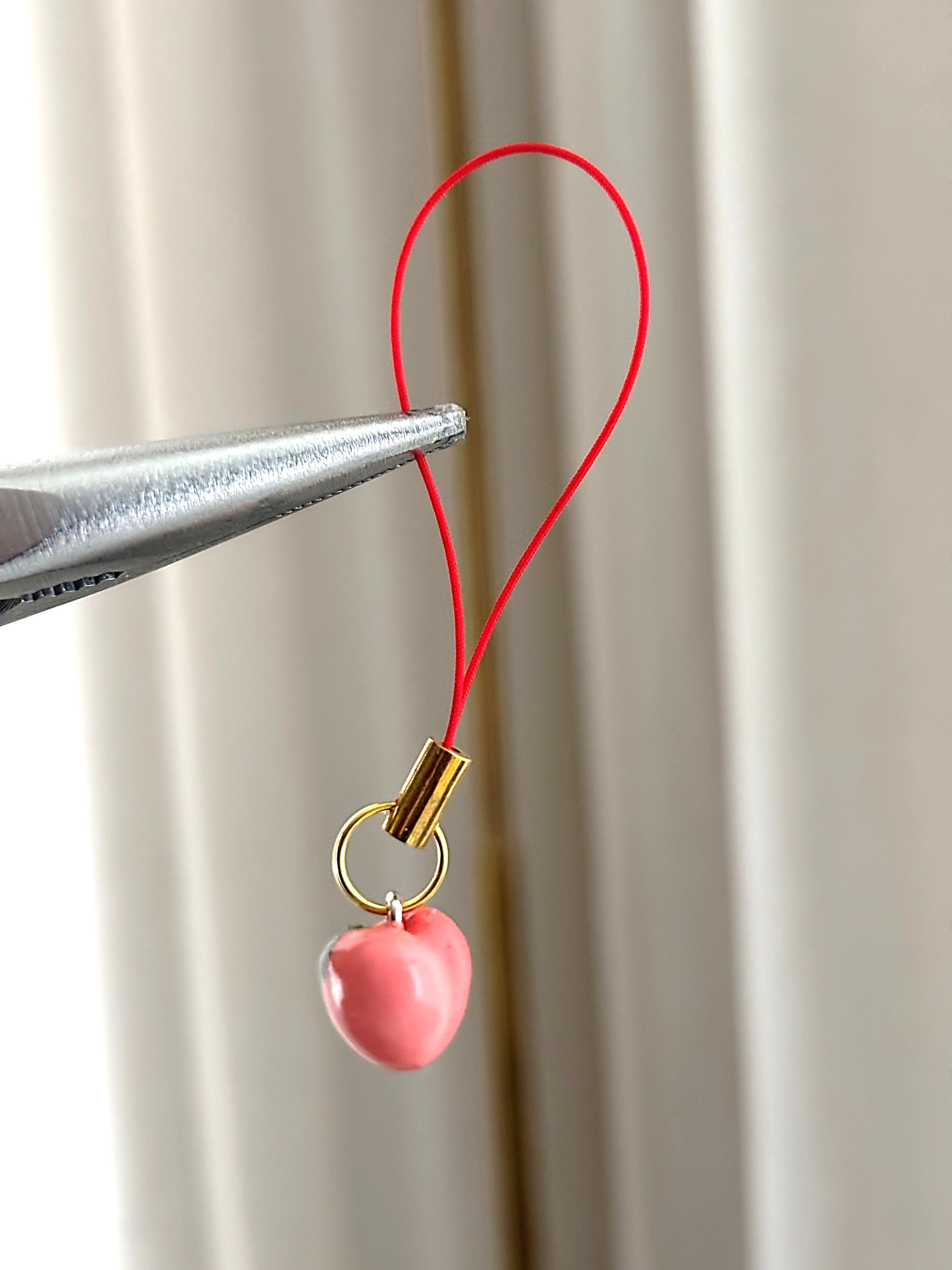 Puhelinkoru Peachy XS / punainen lenkki