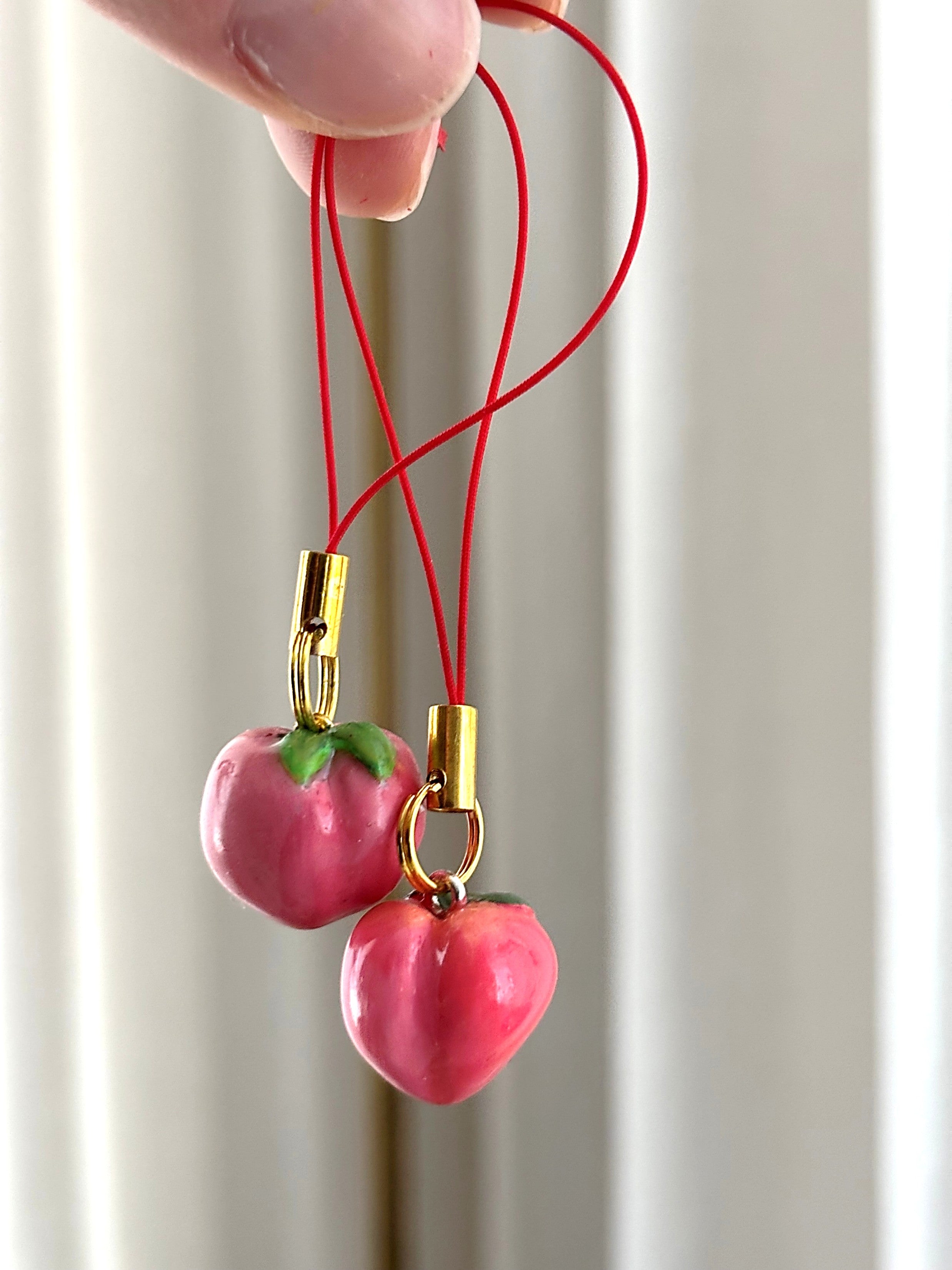 Puhelinkoru Peachy S / punainen lenkki